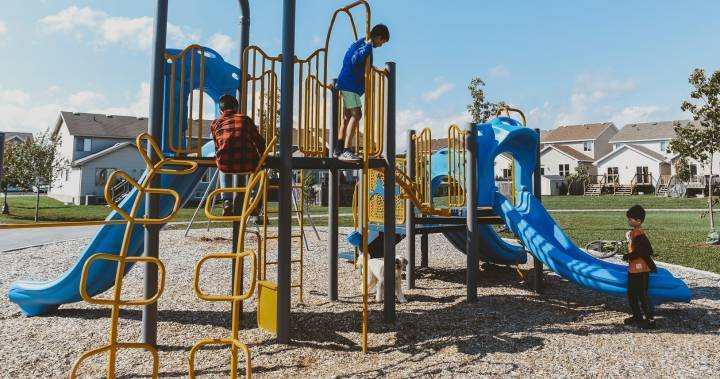 Doug Ford - City of London, Ont. closes all outside play structures amid COVID-19 pandemic - globalnews.ca - city Covid-19 - London