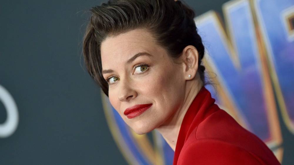 Evangeline Lilly - Evangeline Lilly Offers 'Sincere and Heartfelt Apology' for Controversial Coronavirus Comments - etonline.com
