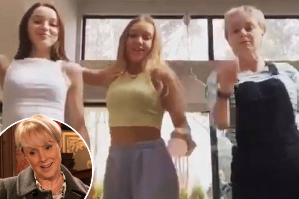 Ryan Thomas - Alan Halsall - Sally Dynevor - Corrie’s Sally Dynevor dances with her daughters in coronavirus lockdown and impresses fans with her moves - thesun.co.uk