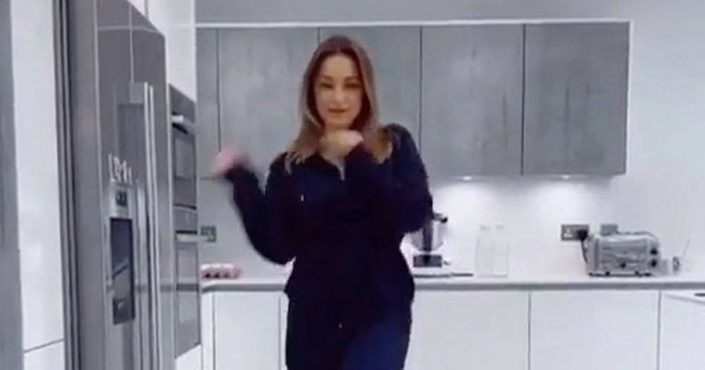 Sam Faiers - Sam Faiers shows off brand new kitchen as she dances for TikTok video after moving house - mirror.co.uk