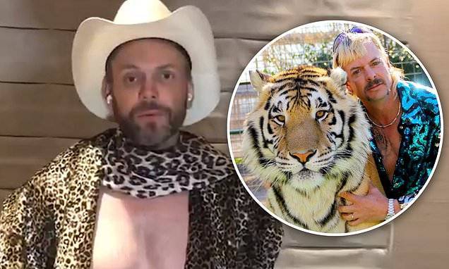 Joel Machale - Netflix announces a new Tiger King episode hosted by Joel McHale will be released April 12 - dailymail.co.uk
