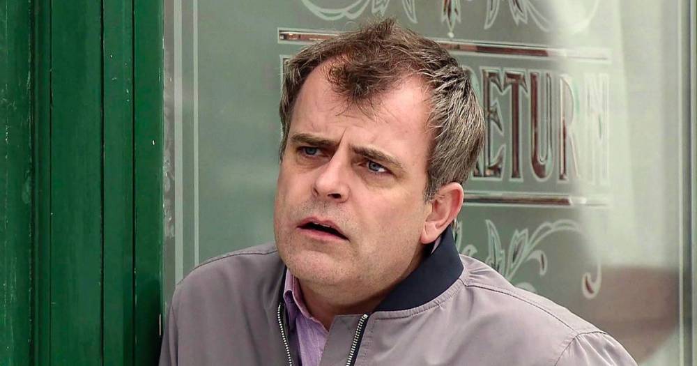 Steve Macdonald - Simon Gregson - Corrie's Simon Gregson labelled a hero after 'ridiculously kind' gesture to NHS workers - mirror.co.uk
