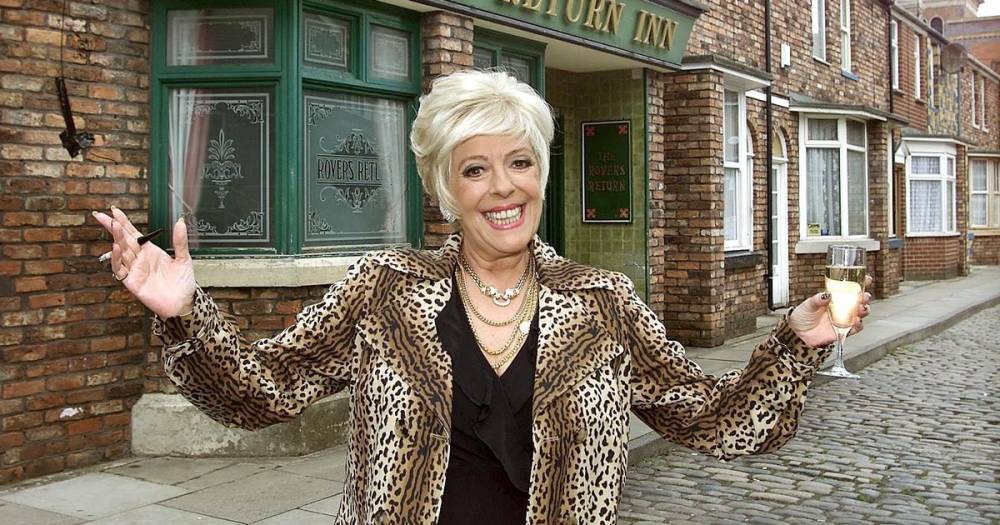 Ken Barlow - Bill Roache - Corrie legends Bill Roache and Julie Goodyear to return to ITV soap for spin-off special - mirror.co.uk