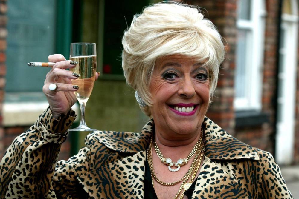 Ken Barlow - Coronation Street legends Ken Barlow and Bet Lynch to be honoured in special icon documentaries - thesun.co.uk