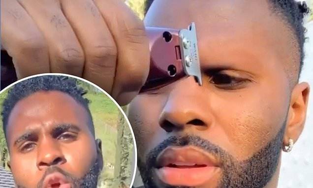 Jason Derulo - Jason Derulo shaves off his EYEBROW after losing a wager with a friend on basketball challenge - dailymail.co.uk - state California - state Florida