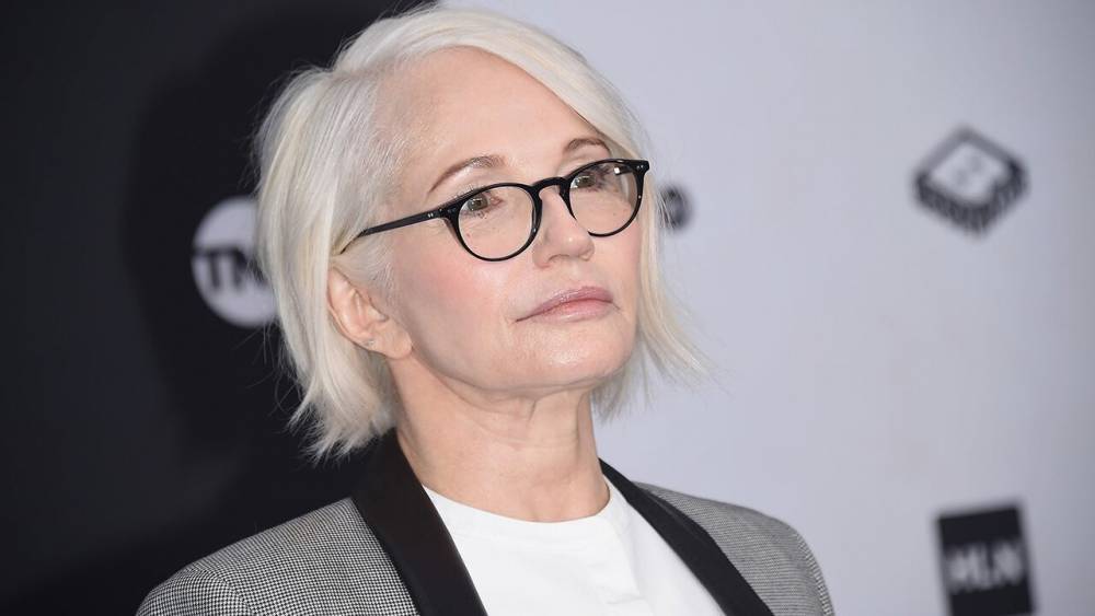 Donald Trump - John F.Kennedy - Ellen Barkin compares Trump to Stalin, claims he's responsible for more deaths than 3 past presidents - foxnews.com - Usa - Vietnam