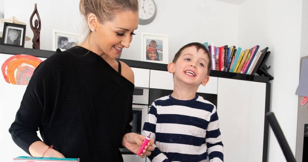 Catherine Tyldesley - Catherine Tyldesley makes rainbow cupcakes with her son for NHS after parents recover from coronavirus - manchestereveningnews.co.uk