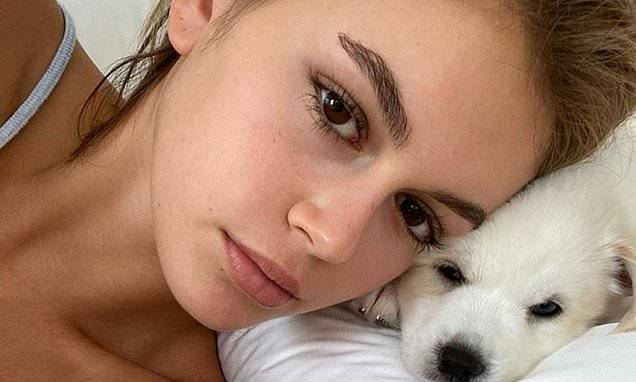 Kaia Gerber - Kaia Gerber shares a snapshot of herself and foster puppy after enjoying 'fifth nap of the day' - dailymail.co.uk - county Wake