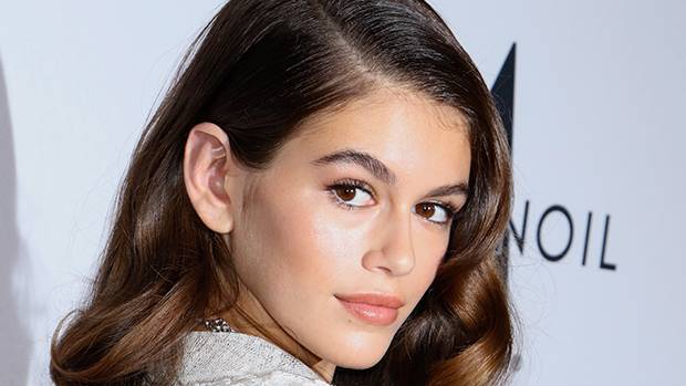Kaia Gerber - Kaia Gerber Goes Totally Makeup-Free Snuggling In Bed With One Of Her Foster Pups In Quarantine: Pic - hollywoodlife.com