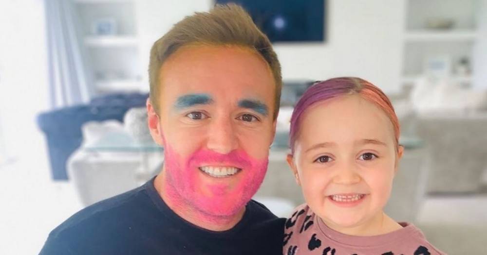 Alan Halsall - Tyrone Dobbs - Alan Halsall makes fans laugh with a radical lockdown makeover from his daughter - manchestereveningnews.co.uk