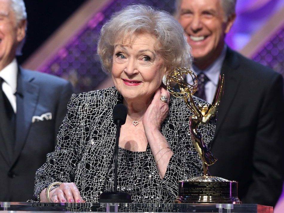 Betty White - Betty White 'stays safe and healthy' amid pandemic - torontosun.com
