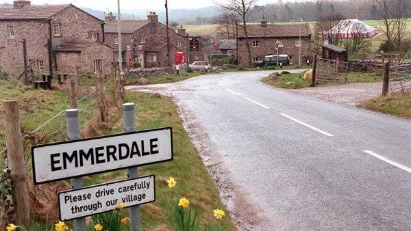 New Emmerdale episodes to continue to air throughout lockdown - breakingnews.ie