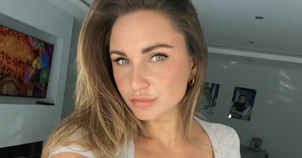 Sam Faiers - Sam Faiers reveals her trick to get rid of bloating as she shares daily lockdown diet - ok.co.uk