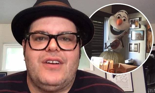 Josh Gad - Graham Norton - Josh Gad jokes his daughters 'wish Moana was their father' as he reveals he owns huge Olaf statue - dailymail.co.uk - Britain