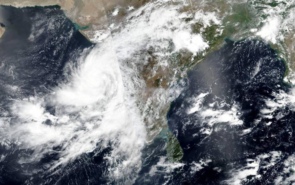 Coronavirus - Severe cyclone approaches India's financial capital Mumbai - clickorlando.com - city New Delhi - India - city Mumbai, India