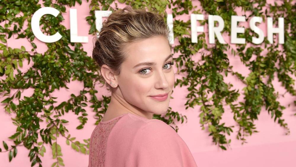 Lili Reinhart - Lili Reinhart Comes Out as 'Proud, Bisexual Woman' - etonline.com - state California - city Hollywood, state California