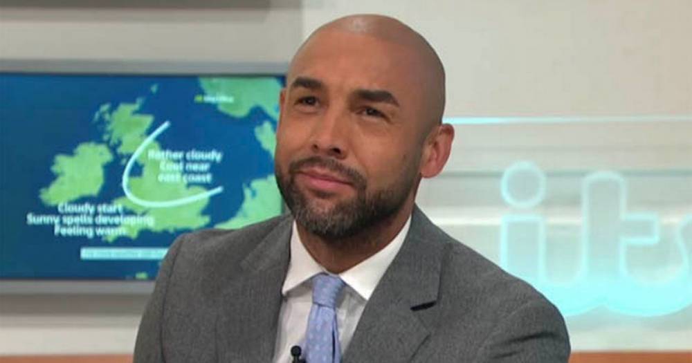 Alex Beresford - Good Morning Britain's Alex Beresford lets slip he's single after split from wife - dailystar.co.uk - Britain