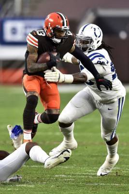 Kevin Stefanski - Browns send "ill" Beckham home, QB Mayfield feeling better - clickorlando.com - county Cleveland - county Brown - county Baker