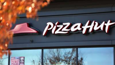 Pizza Hut adds Beyond Meat sausage toppings to menus nationwide - fox29.com - Italy - state California - New York, state New York - state New York