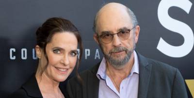 'The Good Doctor' Actor Richard Schiff & Wife Sheila Kelley Test Positive for Coronavirus - justjared.com - Canada - city Vancouver, Canada