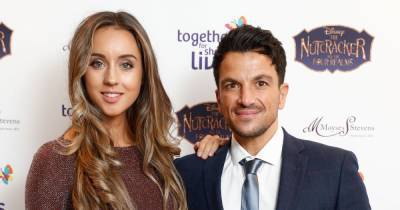 Peter Andre - Emily Macdonagh - Emily Andrea - Emily Andrea slams airport coronavirus safety precautions after passengers are allowed to mix freely - ok.co.uk - Cyprus