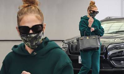 Jennifer Lopez - Jennifer Lopez rocks an emerald tracksuit while in Beverly Hills - dailymail.co.uk - city Beverly Hills
