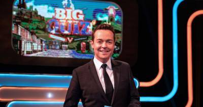 Simon Gregson - Stephen Mulhern - Coronation Street and Emmerdale stars grilled by Stephen Mulhern in The Big Quiz - mirror.co.uk