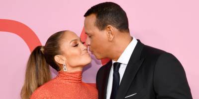 Jimmy Fallon - Jennifer Lopez - Alex Rodriguez - Gwen Stefani - Jennifer Lopez and Alex Rodriguez Might Take a Page from Goldie Hawn and Kurt Russell’s Book of Partnership - wmagazine.com