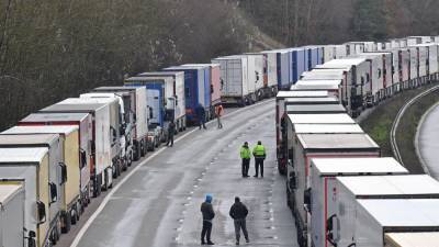 Grant Shapps - Christmas Eve - Thousands of lorry drivers still stranded in Dover - rte.ie - Britain - France - county Kent - city Dover