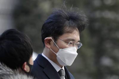 Prosecutors seek 9-year prison term for Samsung chief Lee - clickorlando.com - South Korea - city Seoul - county Lee