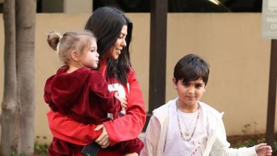 Kourtney Kardashian - Kourtney Kardashian Snuggles With Sons Mason, 10, Reign, 5, In Sweet Pic From Montana Vacay - hollywoodlife.com - state Montana