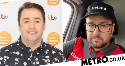 Peter Andre - Catherine Tyldesley - Jason Manford - Jason Manford swaps stand-up for food delivery as he does shift for Iceland - metro.co.uk - Iceland