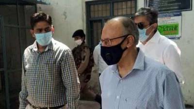 Anil Baijal - Five-day institutional quarantine mandatory for positive patients in Delhi - livemint.com - city New Delhi - city Delhi