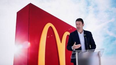 Scott Olson - McDonald's suing ousted CEO, alleging employee relationships - fox29.com - city Chicago, state Illinois - state Illinois