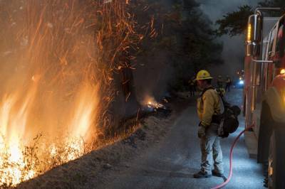 Crews battling California fires head to devastated areas - clickorlando.com - state California - San Francisco - state Nevada - county Sierra