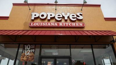 Noa Machado - Joe Raedle - Popeyes' Ghost Pepper Wings return to its menu for a limited time - fox29.com - state Florida - county Miami