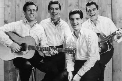 Tommy Devito - Frankie Valli - Tommy DeVito, original Four Seasons member, dead at 92 from COVID-19 - nypost.com - state New Jersey - Jersey - city Newark
