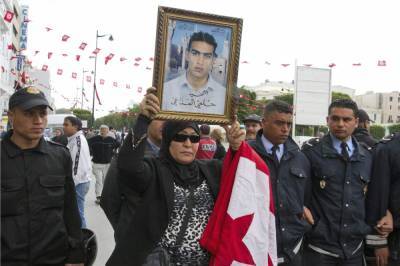 Nostalgia for old era challenges Tunisia’s democratic gains - clickorlando.com - Tunisia