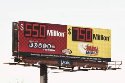 Powerball jackpot hits $640M as Mega Millions grows to $750M - clickorlando.com - state Iowa - Des Moines, state Iowa