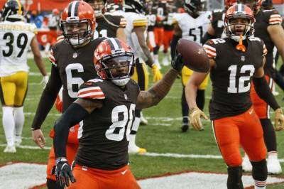 Browns end playoff drought, survive late Steelers rally - clickorlando.com - city Pittsburgh - county Cleveland - county Brown - county Baker