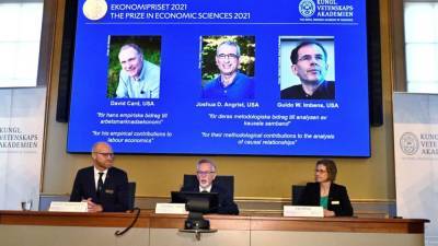 2021 Nobel prize for economics awarded to 3 US-based economists - fox29.com - Usa - state California - state Massachusets - Sweden - city Stockholm - county Berkeley