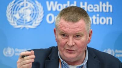 Mike Ryan - 'Queue gets longer' if rich nations don't share vaccines with poorer ones - WHO - rte.ie - Ireland