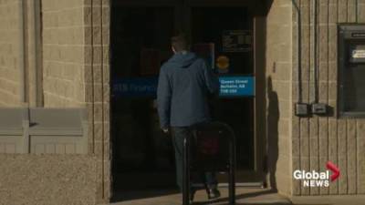Small Alberta town worries loss of local bank could hamper growth - globalnews.ca - city Alberta