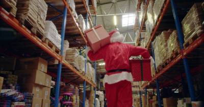 Ho Ho … uh oh! How supply chain woes could affect your holiday shopping - globalnews.ca