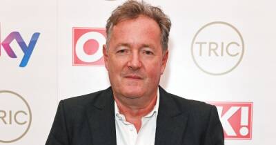 Piers Morgan - Piers Morgan tells 'spineless' anti-vaxxers to 'p*** off' as he gets Covid booster jab - dailystar.co.uk - Britain - county Centre