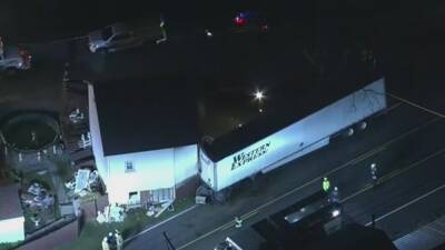 Tractor-trailer crashes into house in Berks County - fox29.com - state Pennsylvania - county Berks