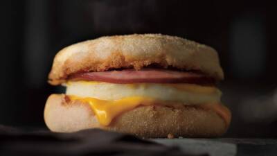 Get a McDonald’s Egg McMuffin at its original price on Thursday: 63 cents - fox29.com - Los Angeles