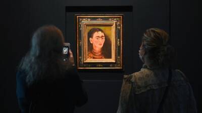 Frida Kahlo's 'Diego y yo' self-portrait sells for record $34.9 million - fox29.com - New York - Usa - Argentina