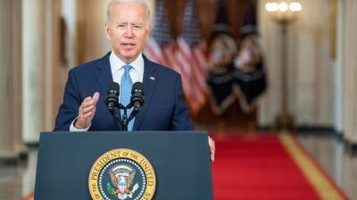 Joe Biden - Biden to sign 3 bipartisan bills in support of police, federal officers - fox29.com - Washington