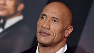 Alec Baldwin - Dwayne ‘The Rock’ Johnson vows to stop using real guns on set after ‘Rust’ shooting - fox29.com - Los Angeles - city Los Angeles